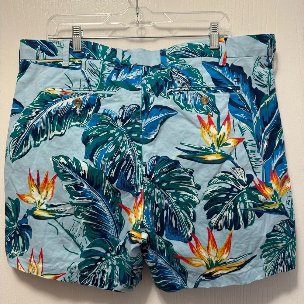 Tommy Hilfiger Tropical Print Shorts Men’s Size 38